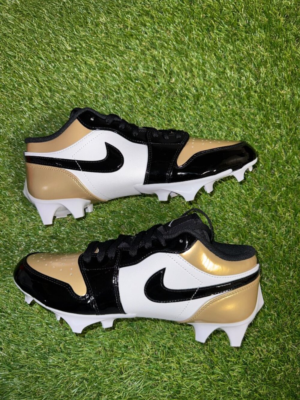 Men Size 13 Nike Jordan 1 Low TD Patent Gold Toe Football Cleats FJ6245-701 NEW